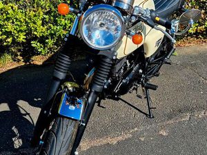 MASH 125 CAFÉ RACER