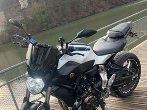 YAMAHA MT-07