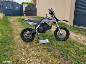 YCF 50E■VENDUE AVEC CHARGEUR ET POCHETTE À OUTIL YCF + DOUBLE DES CLEFS ■POSSIBILITÉ DE RÉGLAGE DE LA PUISSANCE ET RÉGLAGE DE LA REPONSE À L'ACCÉLÉRATEUR.■CORDI