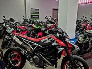 DUCATI HYPERMOTARD 950 RVE KM 3000 TERMIGNONI
