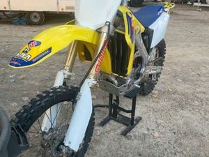 SUZUKI 450 RMZ
