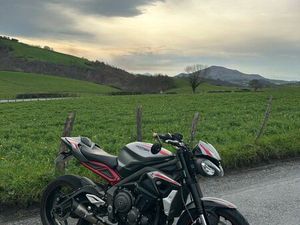 TRIUMPH STREET TRIPLE R 2020