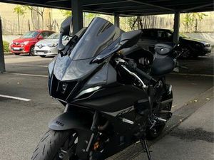 ?️ YAMAHA YZF R7 2024 – 1ʳᵉ MAIN – 4300 KM – ÉTAT IRRÉPROCHABLE – A2 COMPATIBLE