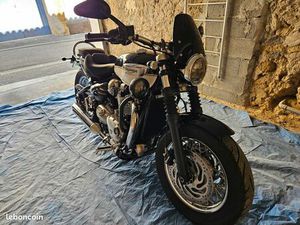 TRIUMPH 1200 SPEEDMASTER