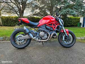 DUCATI MONSTER 821