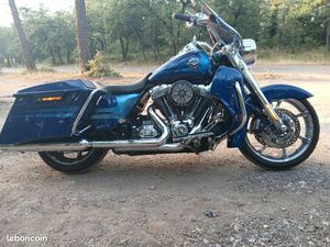 HARLEY DAVIDSON ROAD KING CVO