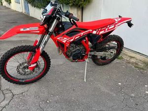 MOTO 125 RR 4 T BÊTA ENDURO DE 2023