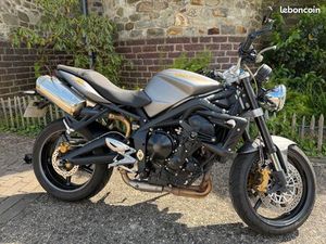 TRIUMPH STREET TRIPLE R
