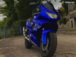 YAMAHA YZF-R 600 THUNDERCAT