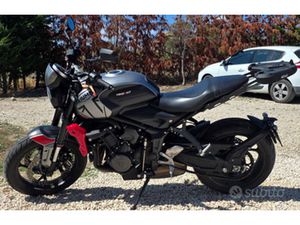 TRIUMPH TRIDENT 660 2022