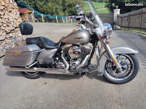 ROAD KING HARLEY