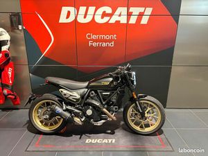 DUCATI SCRAMBLER FULL THROTTLE