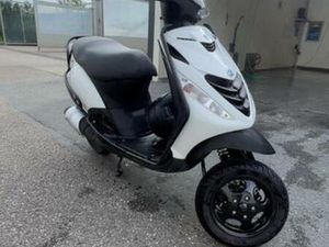 PIAGGIO ZIP 2T 2015 BROM — SCOOTERS | PIAGGIO — MARKTPLAATS