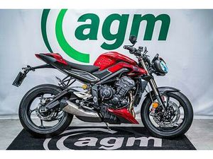 TRIUMPH STREET TRIPLE 765 RS - VARMEHOLKER OG SKILTBRAKETT FERDIG MONTERT FOR KUN 4000KR TILLEGG!