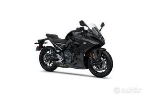 SUZUKI GSX-8R 8R