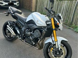YAMAHA FZ8
