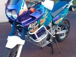 AFRICA TWIN 750