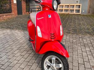 VESPA PRIMAVERA 50 4TAKT IM SPORTLOOK