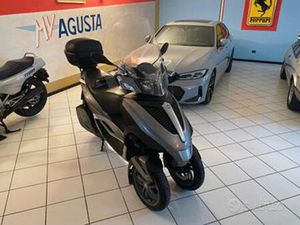 MP3 300 TAGLIANDATO GOMMA POST NUOVA GARANZIA 12 M