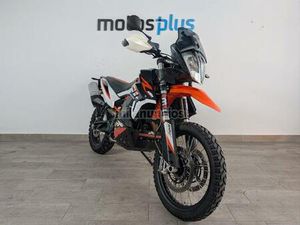 KTM - 890