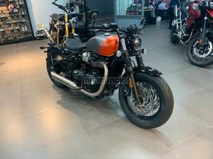 TRIUMPH - BONNEVILLE BOBBER