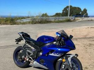 YAMAHA - R6