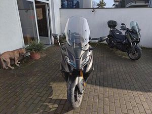 YAMAHA TMAX TECHMAX VORFÜHRER