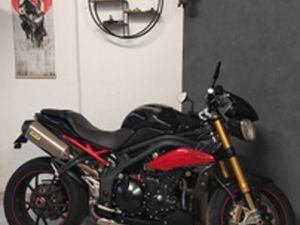 TRIUMPH SPEED TRIPLE NAKED