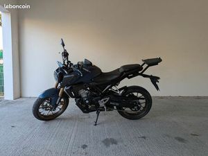 HONDA CB125R 2023
