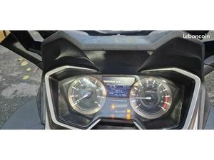 A VENDRE HONDA FORZA 350CM3