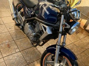 VEND MOTO KAWASAKI ER5