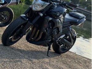YAMAHA FZ1