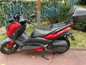 ÉCHANGE XMAX 125 CONTRE VOITURE