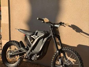 MOTO ÉLECTRIQUE SURRON