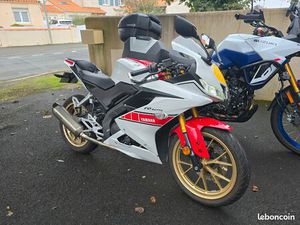 YAMAHA R125 60TH ANNIVERSAIRE
