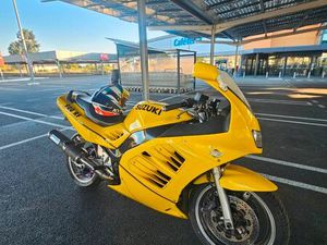 ÉCHANGE SUSUKI 900RR