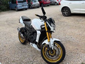 YAMAHA FZ8