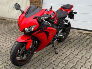 HONDA CBR 1000 RR FIREBLADE SC59 MOTORRAD TOP-ZUSTAND!