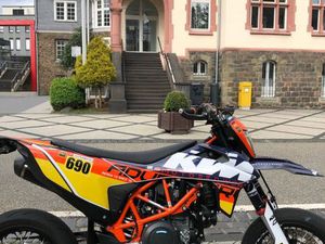 KTM 690 SMC R
