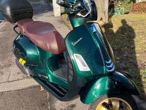 VESPA GTS 125 RACING SIXTIES MOTORROLLER PIAGGIO