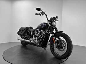HARLEY-DAVIDSON STREET BOB *NEUWERTIG *ANSCHLUSSGARANTIE 06/29