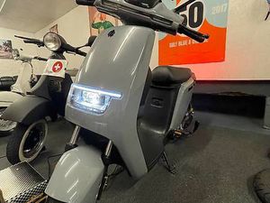 ELEKTRO ROLLER AVERSUS 25KM/H CANTON ARGOVIE -