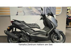 YAMAHA X-MAX 125