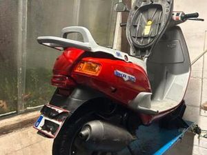 PIAGGIO SKR125 DUITS — SCOOTERS | PIAGGIO — MARKTPLAATS