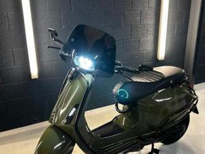 VESPA SPRINT 50CC SNOR 2015 — SCOOTERS | VESPA — MARKTPLAATS