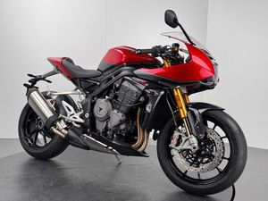 TRIUMPH SPEED TRIPLE 1200 RR *NEUFAHRZEUG