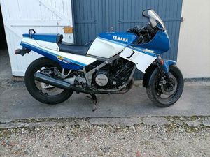 YAMAHA 750 FZ