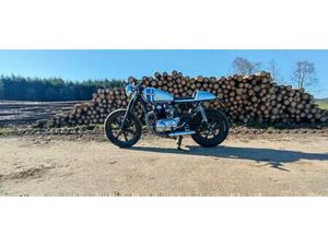 ② YAMAHA XS 650 DE 1980