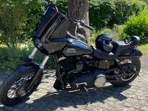 HARLEY DAVIDSON STREET BOB 1690