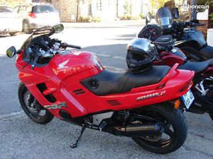 HONDA CBR 1000 F